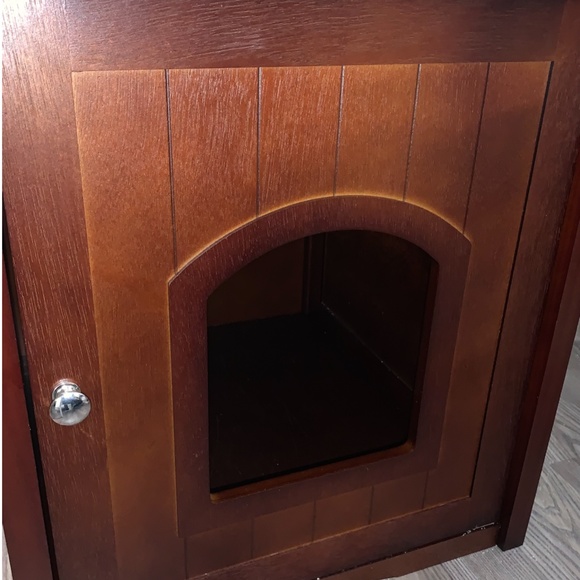 Cat litter box enclosure with shelving - Picture 8 of 9